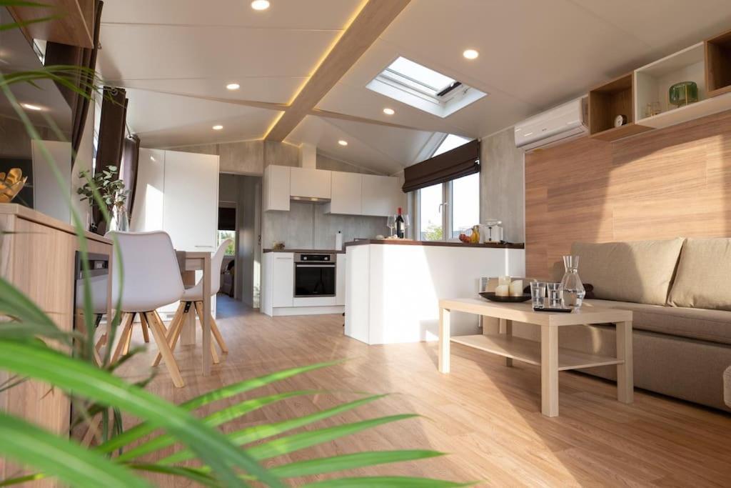 Gemuetliches, Voll Ausgestattes Tiny House Apartment Vilseck Exterior foto